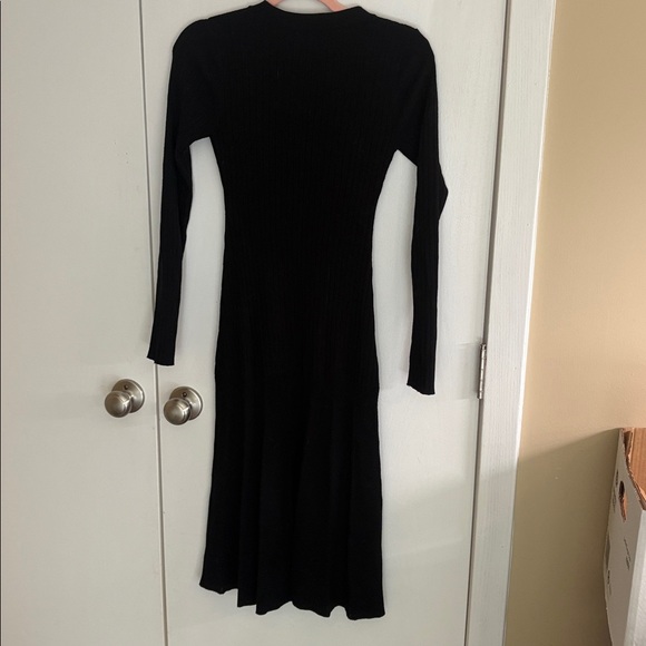 Elegant Black Long Sleeve Sweater Dress with Gold Buttons - Picture 8 of 9